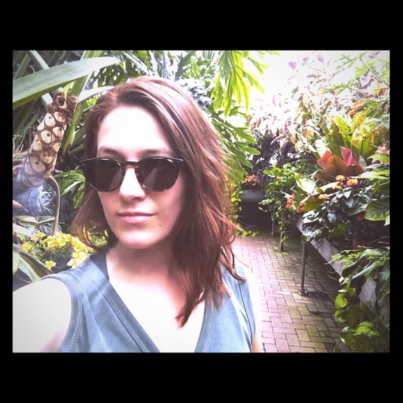 Meet your Posher, Elizabeth - Picture 1 of 1